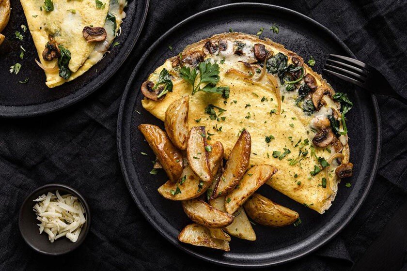 طرز تهیه املت قارچ و پیاز خوشمزه و آسان
