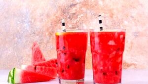 بهترین نوشیدنی طبیعی روزهای داغ؛ کم‌کالری و مناسب برای کاهش وزن