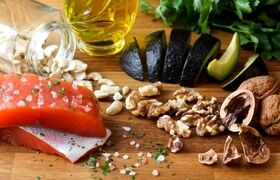 رژیم ضدالتهابی چیست؟ معرفی ۱۰ غذای ضدالتهاب