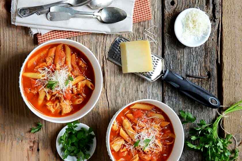 طرز تهیه سوپ مرغ و پارمزان