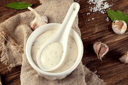 سس سیر خانگی ؛ طعمی غلیظ ، معطر و همه کاره برای ارتقای هر غذا + روش تهیه