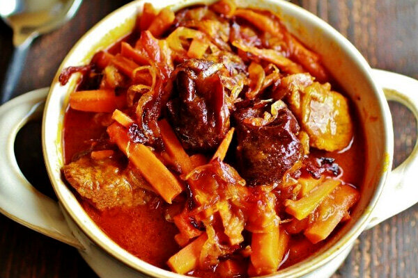 طرز تهیه خورشت هویج به روش اصیل تبریزی