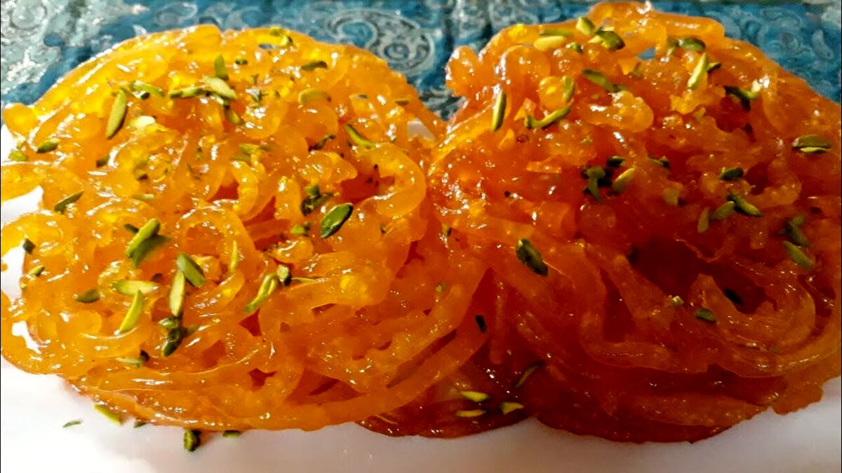 زولبیای قنادی ها را در خانه درست کنید