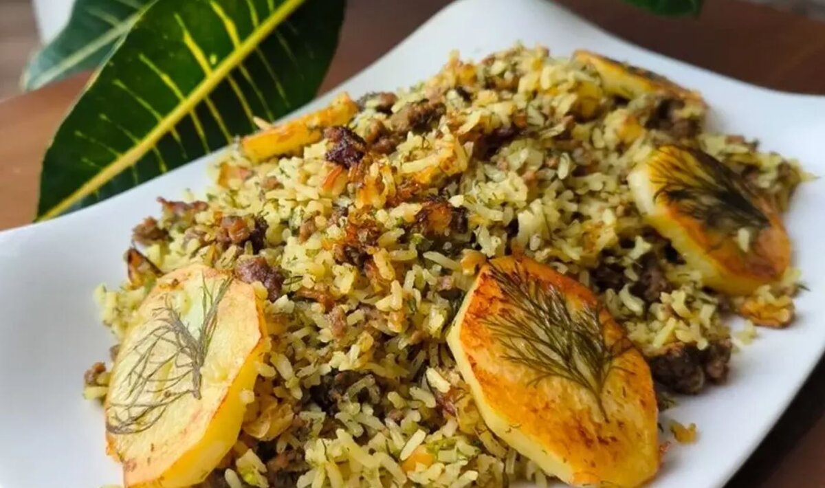 طرز تهیه دمپخت برگ مو؛ پلوی خوش عطر و لذیذ
