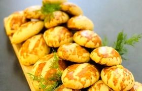 دستور پخت پواچا؛ نان ترکی با طعم پنیر و شوید