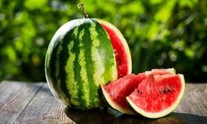 یک اشتباه رایج در خوردن هندوانه