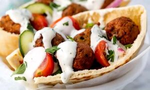 طرز تهیه ساندویچ فلافل سوری با سس مخصوص