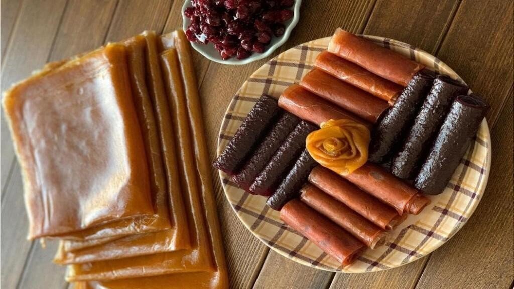 طرز تهیه لواشک آلو با طعمی ترش و شیرین