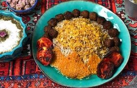 سماق‌پلو؛ غذای سنتی با رنگ و طعم متفاوت مهمان سفره‌های خاص