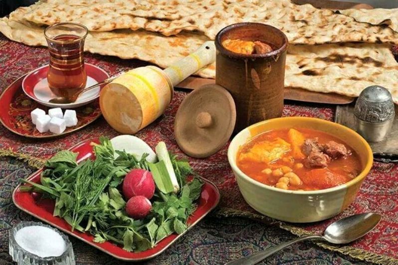 طرز تهیه یخنی نخود؛ آبگوشت به سبک شیرازیها