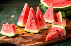 هندوانه را چه زمانی نباید خورد؟؛ زمان مناسب خوردن هندوانه