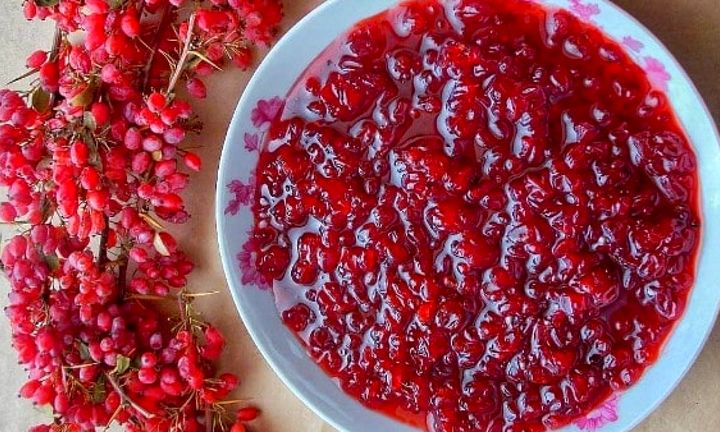 طرز تهیه مربای زرشک؛ یک مزه هیجان‌انگیز فقط در ۳۰ دقیقه
