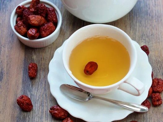 طرز تهیه دمنوش عناب؛ خواص جوشانده عناب