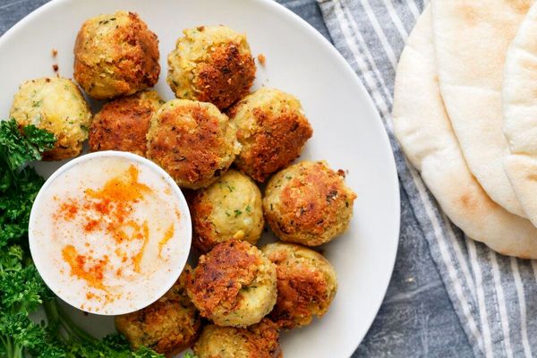 طرز تهیه فلافل خانگی ساده بدون نخود؛ آموزش مرحله به مرحله به روش ساندویچیها