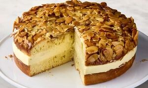 طرز تهیه کیک زنبوری؛ انتخابی کلاسیک و متفاوت برای میز دسر