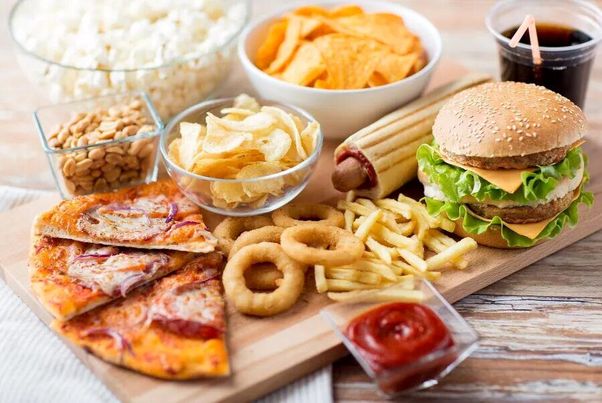این غذاها خطر ابتلا به سرطان روده بزرگ را افزایش میدهند