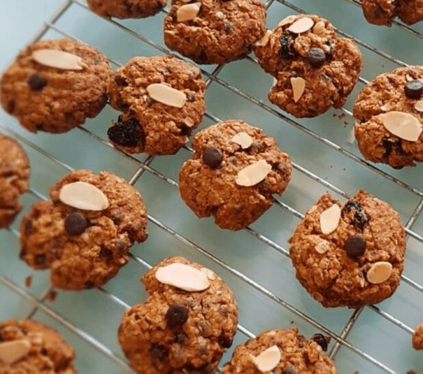 طرز تهیه  کوکی رژیمی با جو پرک و موز
