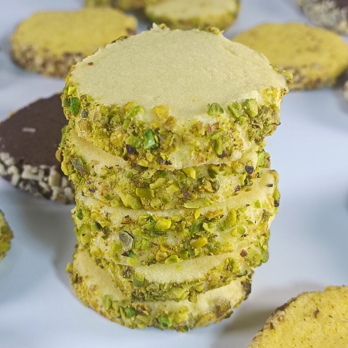 طرز تهیه شیرینی دیاموند با طعم پسته
