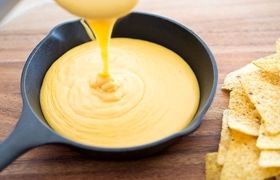 طرز تهیه سس پنیر کشدار به روش رستورانی