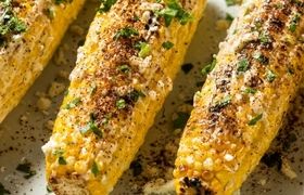طرز تهیه رسپی بلال پنیری در فر به همراه سس خوش طعم