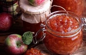 (ویدیو) طرز تهیه مربا سیب قرمز