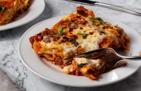 طرز تهیه لازانیا با خمیر هزارلا نرم بدون سس بشامل