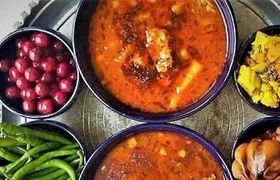 طرز تهیه آبگوشت فلفل همدان با گوجه