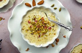 طرز تهیه فرنی اصفهانی ویژه افطاری