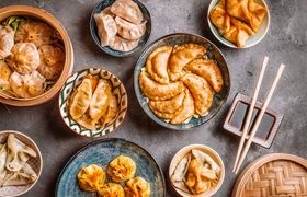 طز تهیه پیراشکی گوشت بخارپز؛ غذایی متفاوت از شرق آسیا