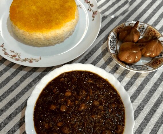 طرز تهیه لوبیا فسنجون گیلانی؛ یک خورش بدون گوشت