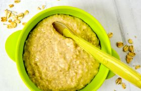 آموزش تهیه اوتمیل برای نوزاد ۶ تا ۸ ماهه با جو دوسر پرک