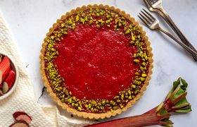 طرز تهیه تارت ریواس مخصوص فصل بهار