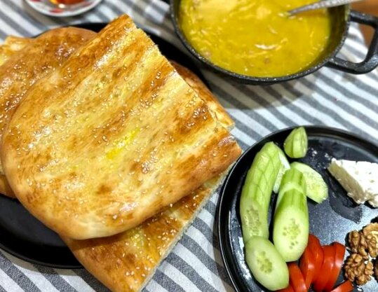 طرز تهیه نان بربری روغنی در فر