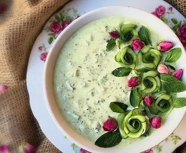 (ویدیو) طرز تهیه ماست و خیار به سبک جدید