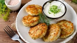 طرز تهیه کوکو لوبیا سفید و سیب زمینی پخته