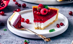 دسر شب یلدا با بیسکویت چی درست کنیم؟