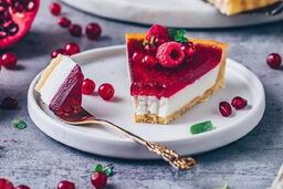 دسر شب یلدا با بیسکویت چی درست کنیم؟