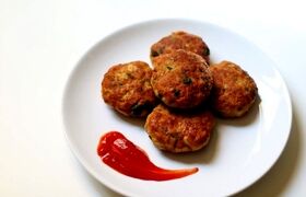 طرز تهیه کوکوی مرغ؛ طعم جدید و غذایی سریع