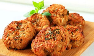 طرز تهیه کوکو مرغ کردی؛ شام خوشمزه و مقوی