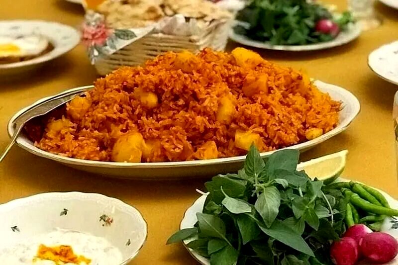پامادور پلا گیلانی؛ پلو مخلوط بدون گوشت مخصوص گیاه خواران