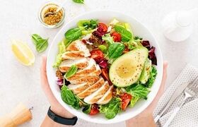 این سالاد رژیمی خوشمزه را با روشی آسان درست کنید!