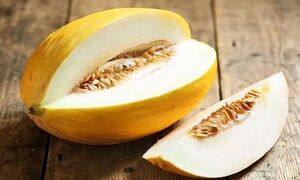 ۸ خاصیت خربزه به همراه جدول ارزش غذایی