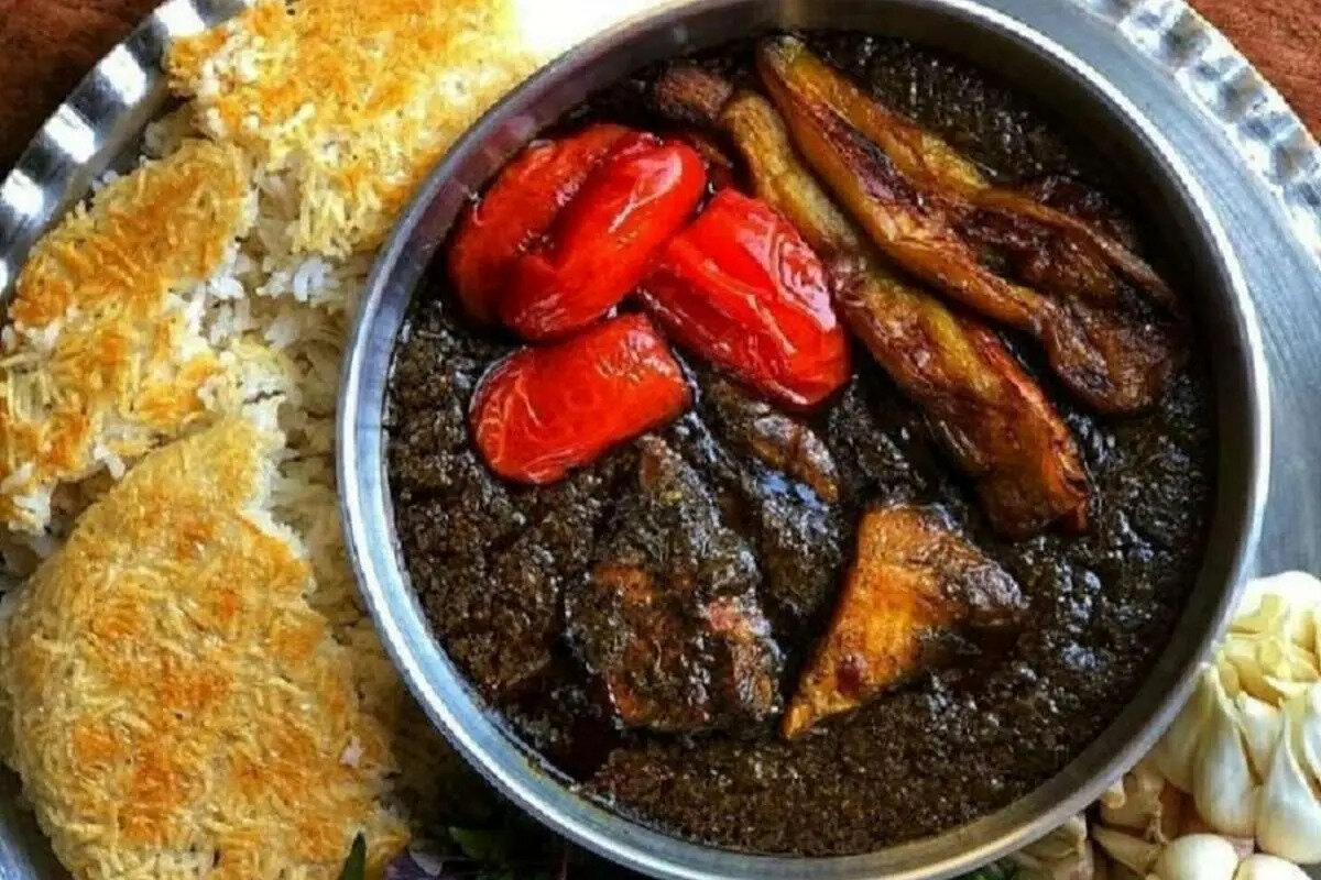 طرز تهیه قرمه مرغ؛ غذای لذیذ و جذاب