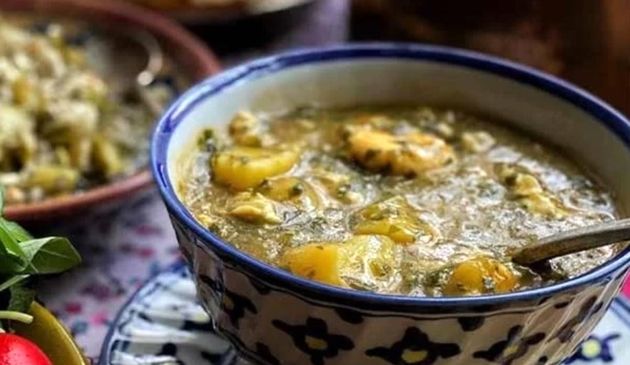 طرز تهیه اشکنه اسفناج تهرانی؛ یک شام ساده و راحت