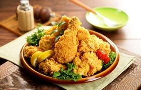 چرا بعد از خوردن غذاهای چرب، دچار سردرد و خواب‌آلوده می‌شویم؟