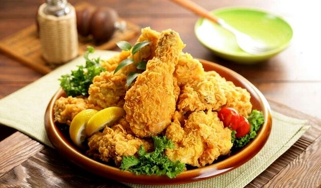 چرا بعد از خوردن غذاهای چرب، دچار سردرد و خواب‌آلوده می‌شویم؟