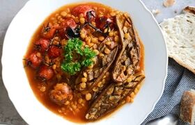 اگر زمان ندارید، خورش قیمه بادمجان را با گوشت تکه ای نپزید...