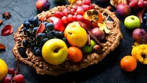 بهترین ساعت خوردن میوه برای لاغری؛ کدام میوه‌ بهتر است؟