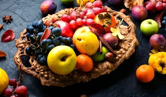 بهترین ساعت خوردن میوه برای لاغری؛ کدام میوه‌ بهتر است؟