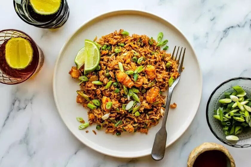 طرز تهیه لوبیا پلو با میگو به روش جنوبی